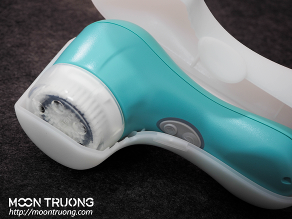 review-may-rua-mat-clarisonic-mia-2-moontruong