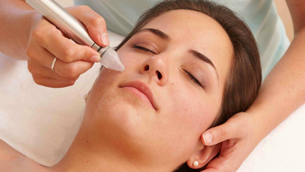 Microdermabrasion là phương pháp như thế nào?