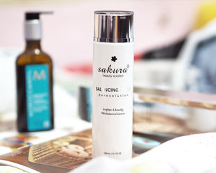 Review nước cân bằng da Sakura Balancing Toner