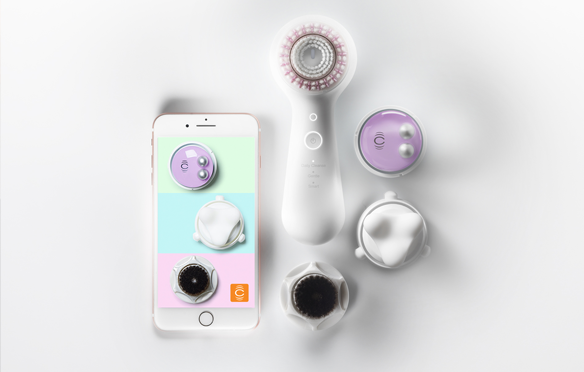 Clarisonic và dòng máy mới Mia thông minh cho phép theo dõi sự cải thiện của da